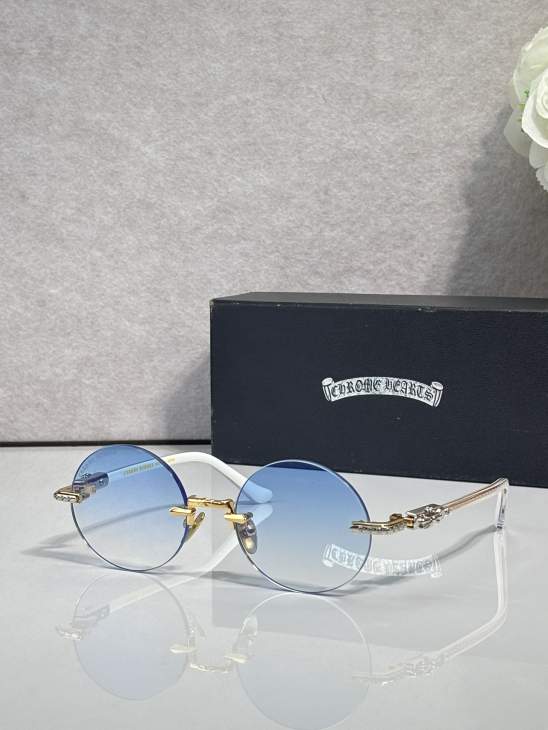 Picture of Chrome Hearts Sunglasses _SKUfw80915204fw